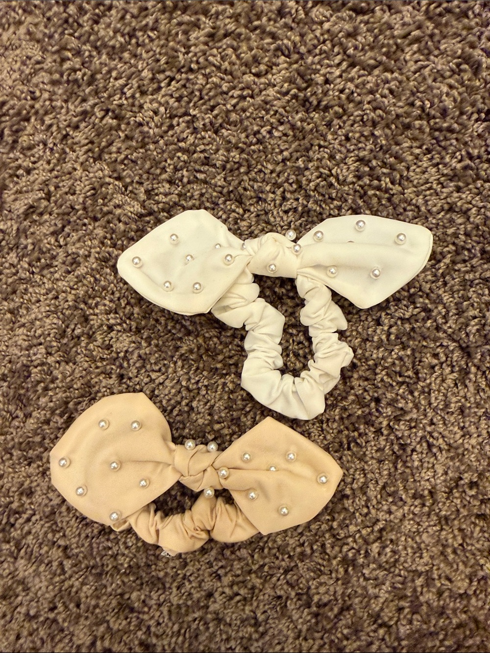 NWOT Stoney Clover Lane nylon pearl embellished bow scrunchie